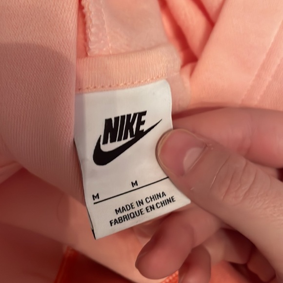 NIKE CROPPED FLEECE HOODIE IN Atmosphere/Light pink- size M BRAND NEW NEVER WORN - Picture 6 of 6